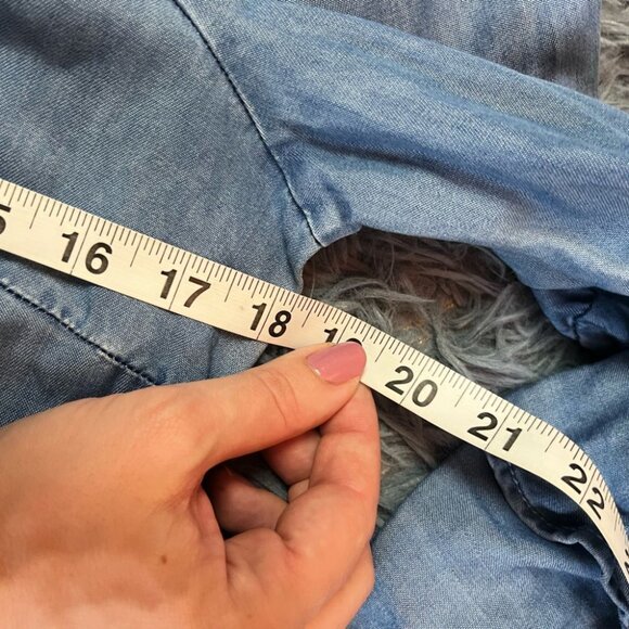 BeachLunchLounge Blue Ruffle Sleeve Chambray Dress Size S - Picture 3 of 5